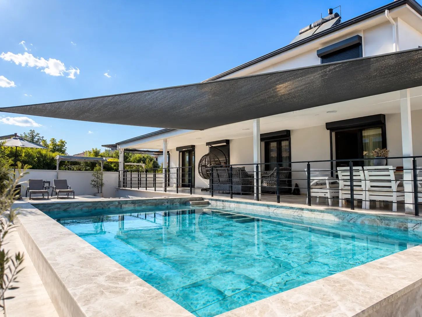 Cenan House — image 3